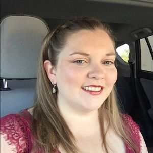 Meet your Posher, Jillian